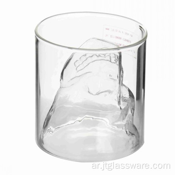 كأس زجاجي على شكل جمجمة